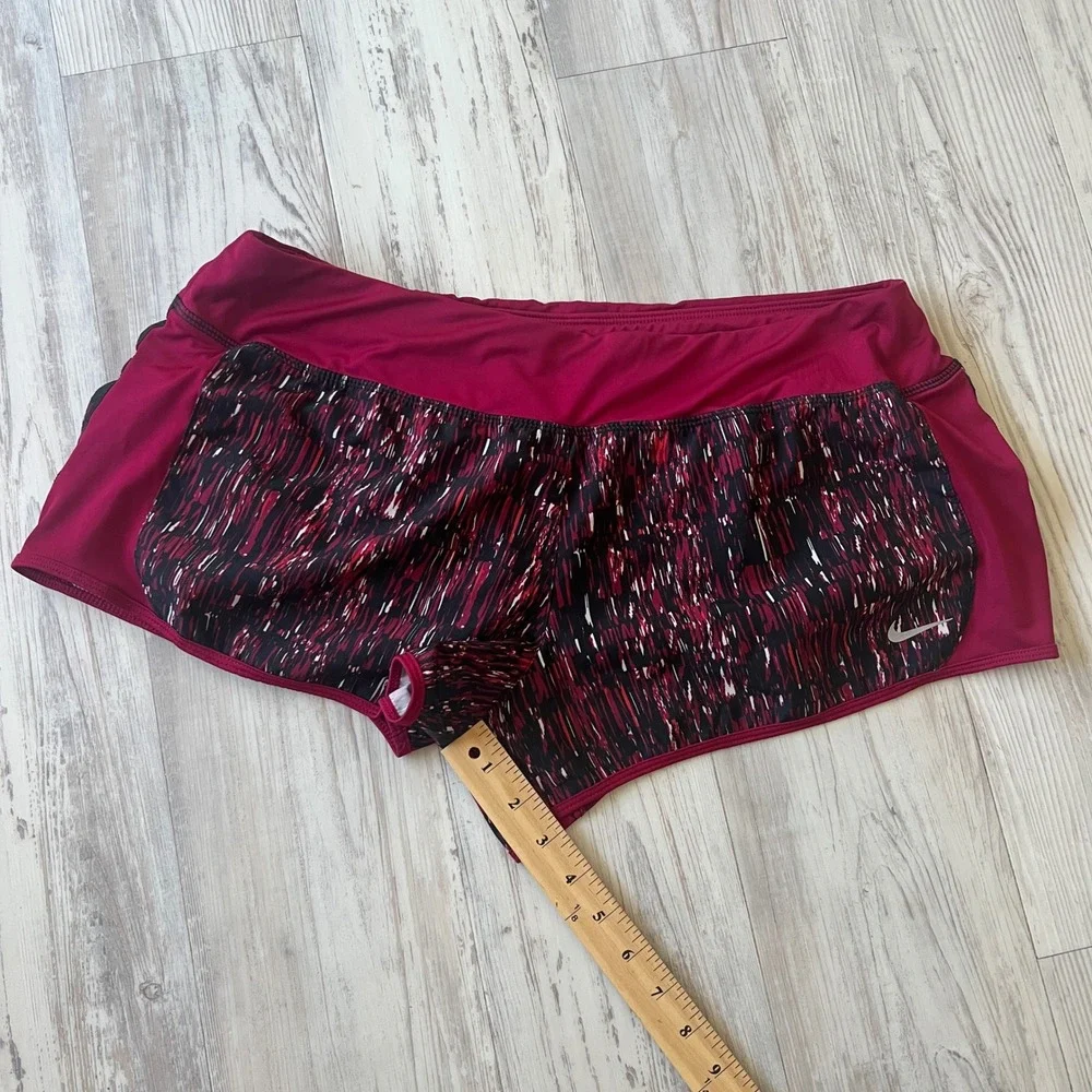 Nike Dri-FIT Womens XL Running Shorts Burgundy Red Abstract Print‎ 799772-620